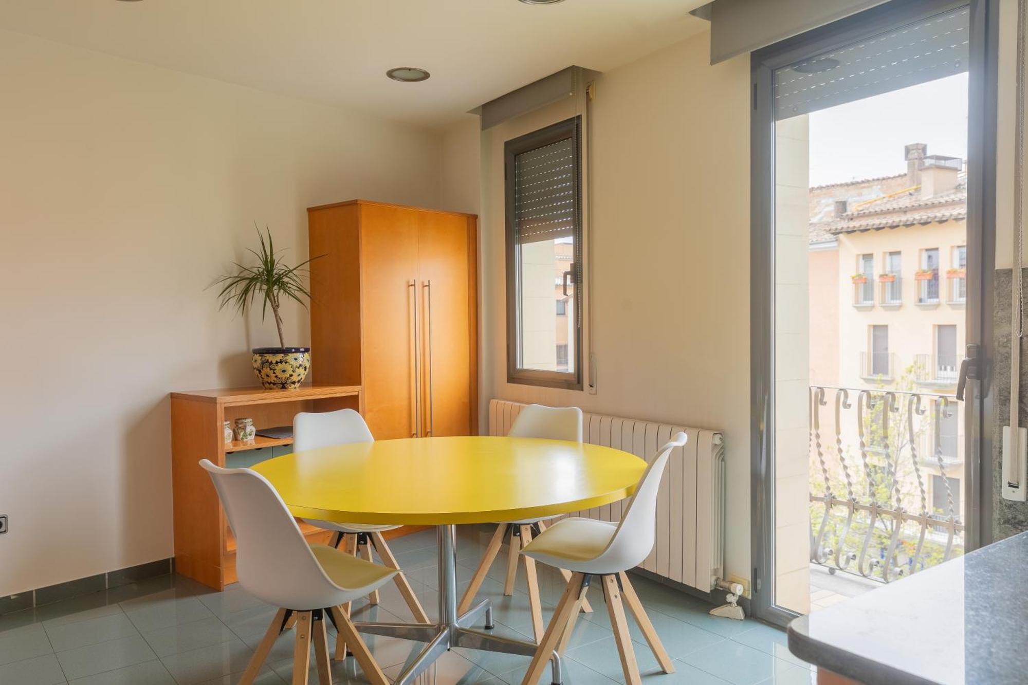 Apartment Mazi Colon Vic