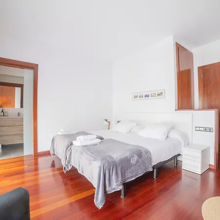 Mazi Apartments Colon Vic Exterior photo